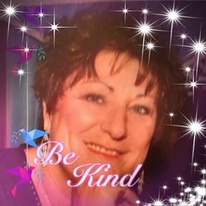 Meet your Posher, Debbie